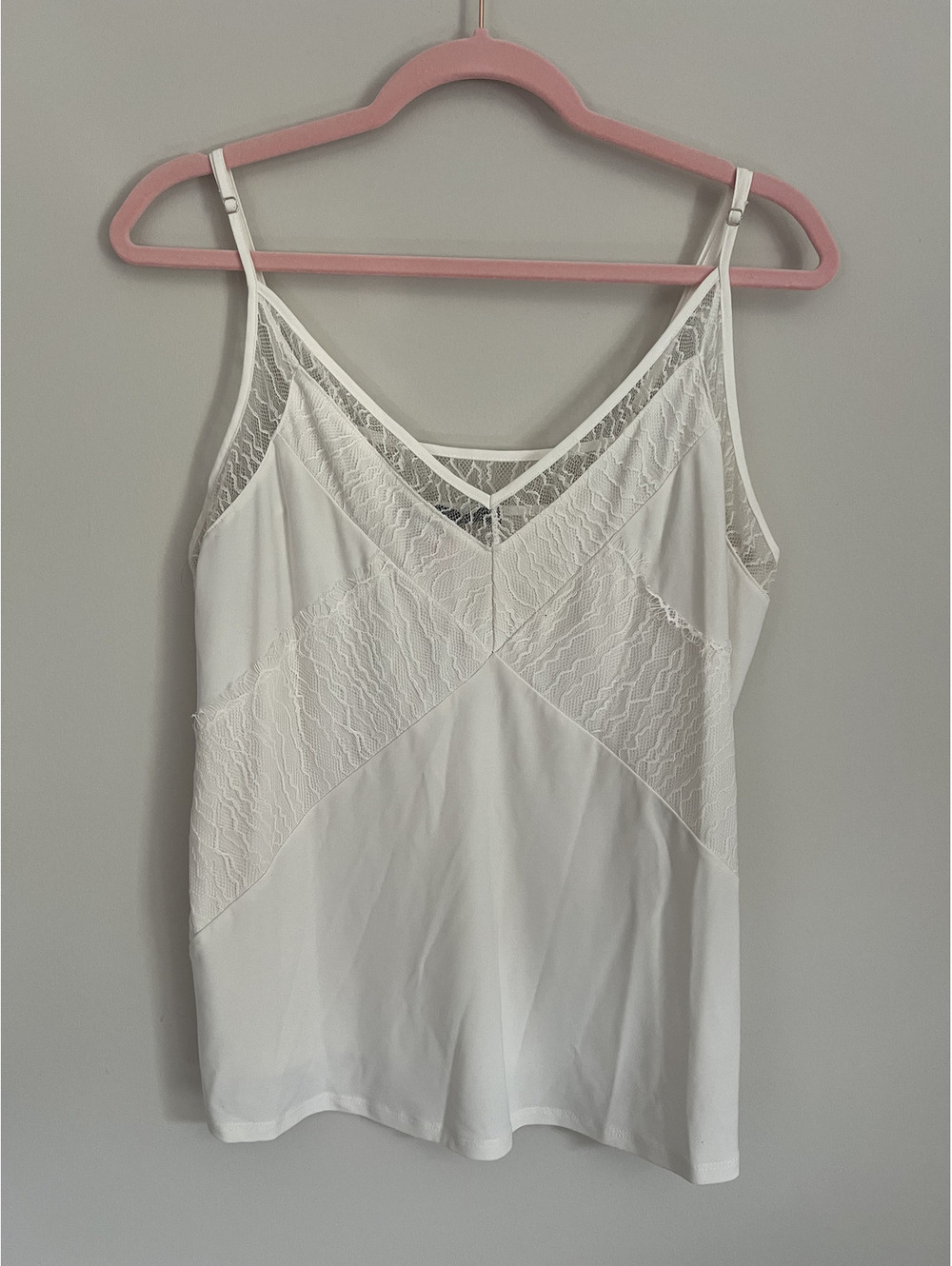 White House Black Market Lace Trim Cami Tank Top White V-Neck Spaghetti Strap